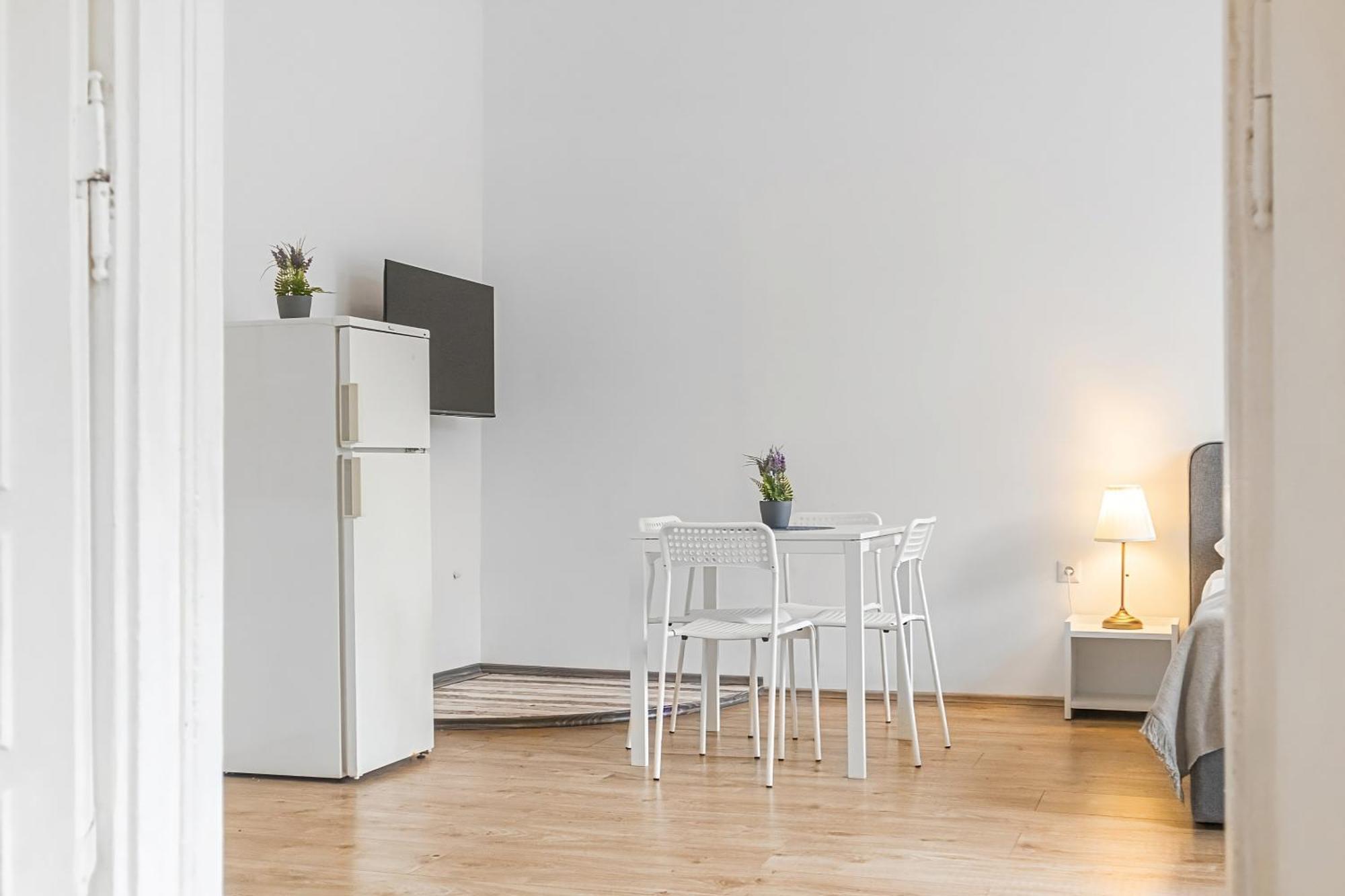 Attractive 2 Bedroom Apt. Near Vienna Akh Ideal For All Экстерьер фото