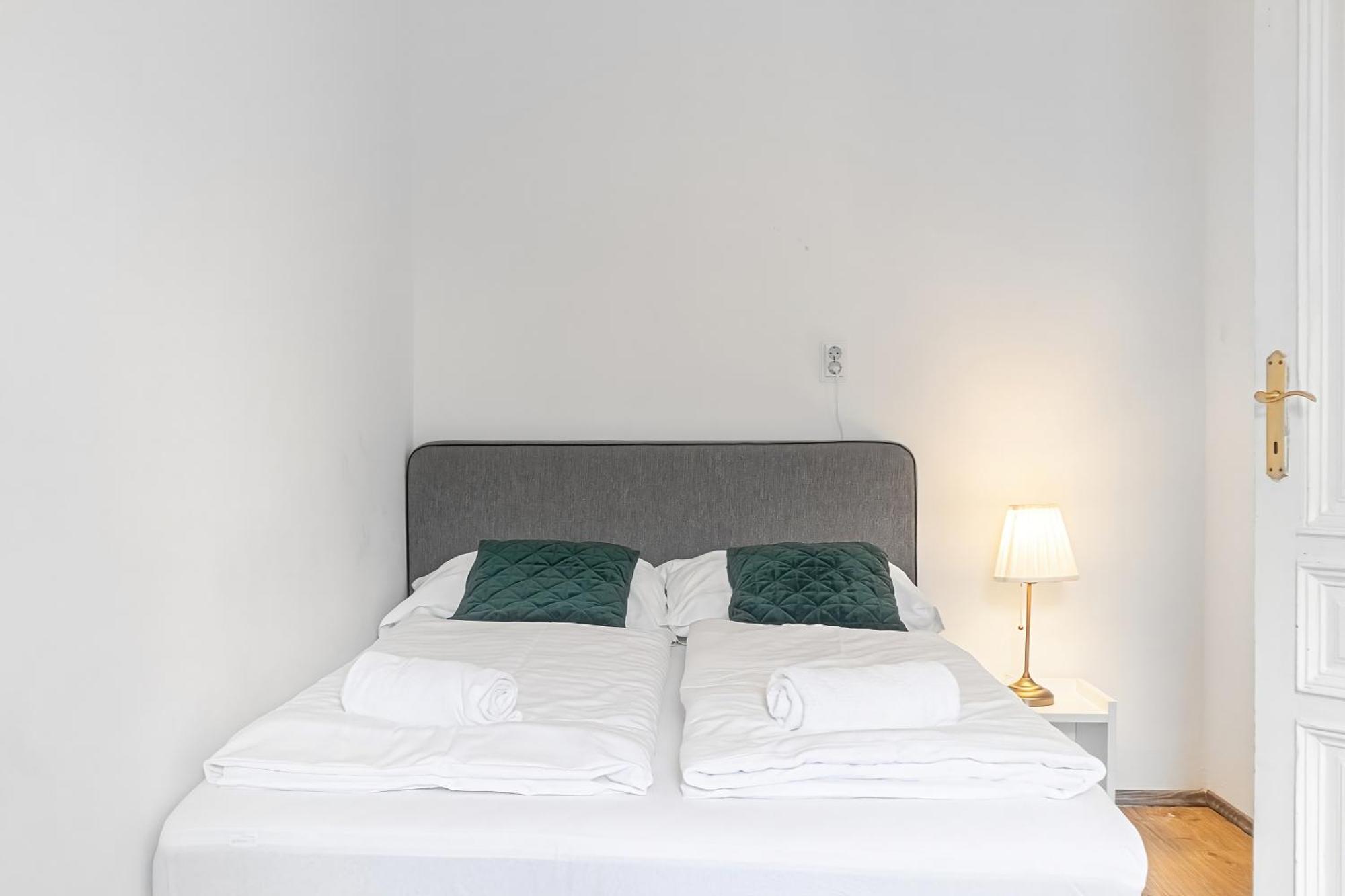 Attractive 2 Bedroom Apt. Near Vienna Akh Ideal For All Экстерьер фото